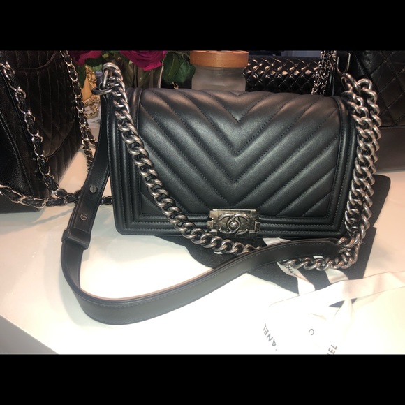 chanel chevron original
